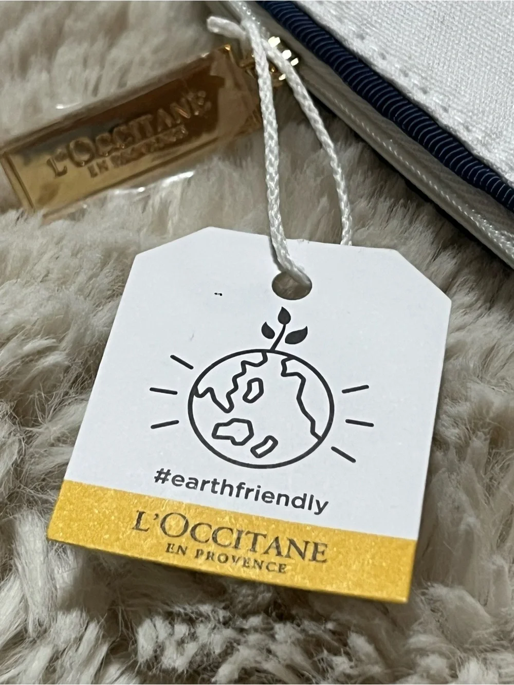 L'OCCITANE White Canvas Pouch with Navy Label NWT 02-06R